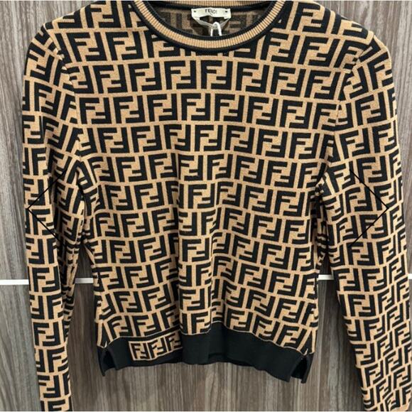 *AUTHENTIC* Fendi - Logo L/S Crewneck Knit Sweater - Picture 7 of 10